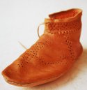 Rekonstruierter Schuh aus dem 13ten Jahrhundert